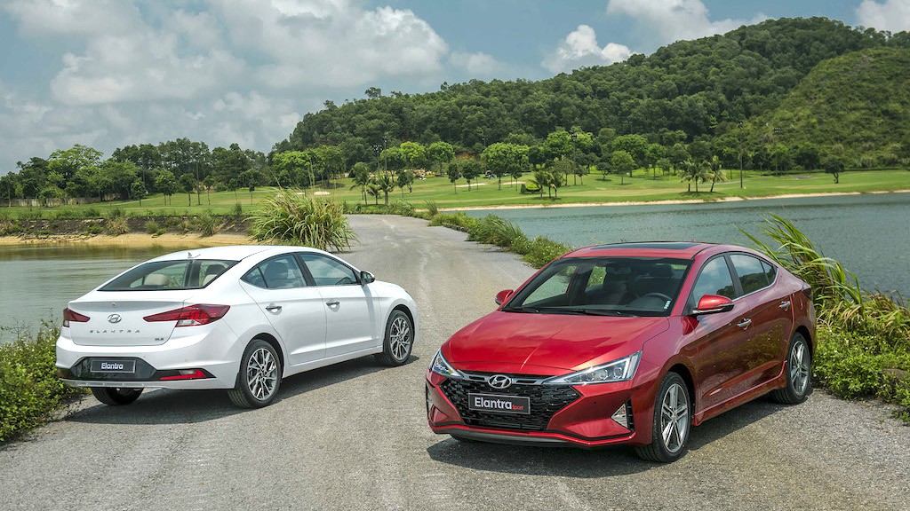 Giá xe Hyundai Elantra lăn bánh mới nhất tháng 8/2020 - 1