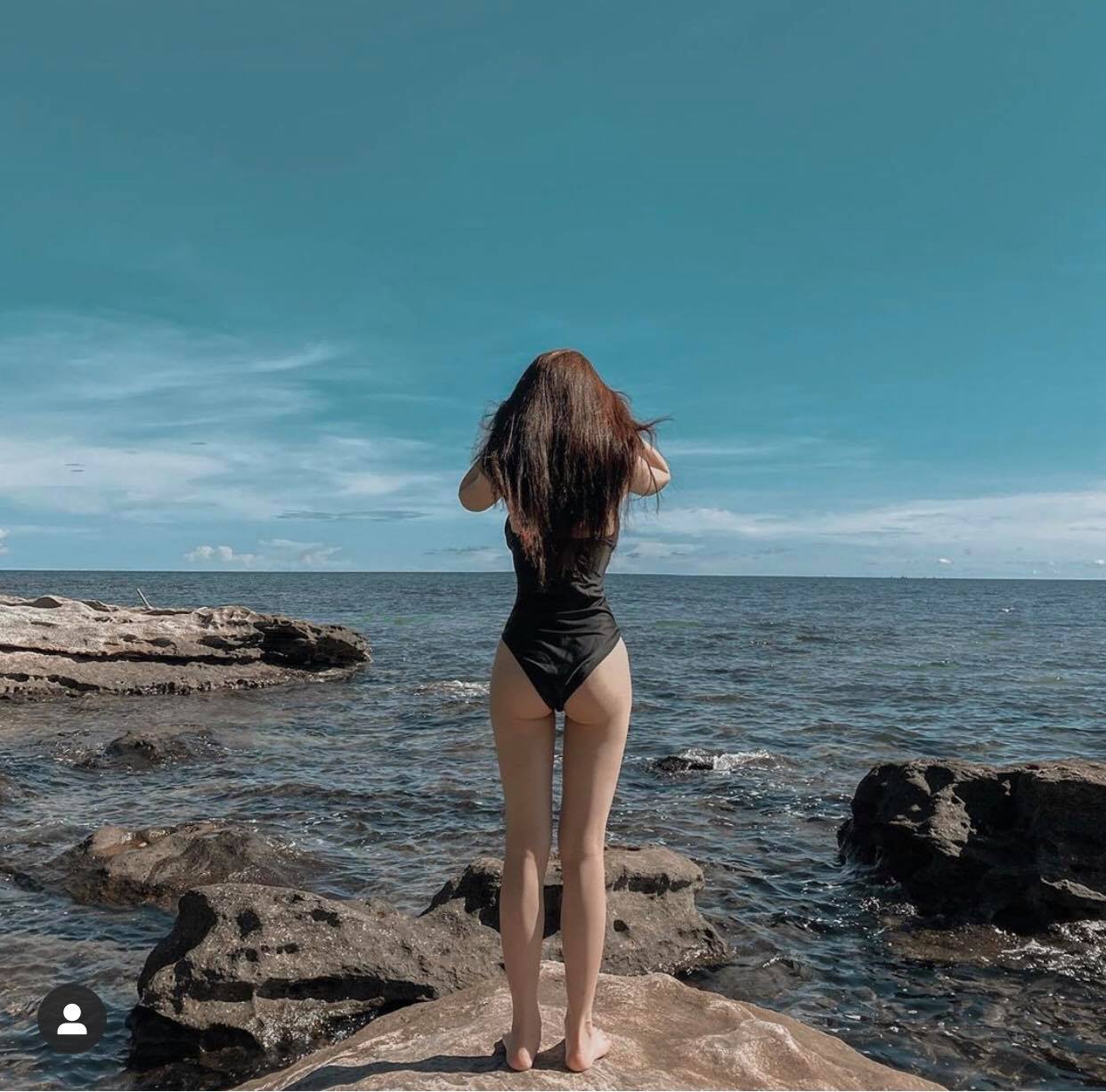 Body chuẩn mẫu của Linh Ka nhận bão "like" từ cộng đồng mạng.