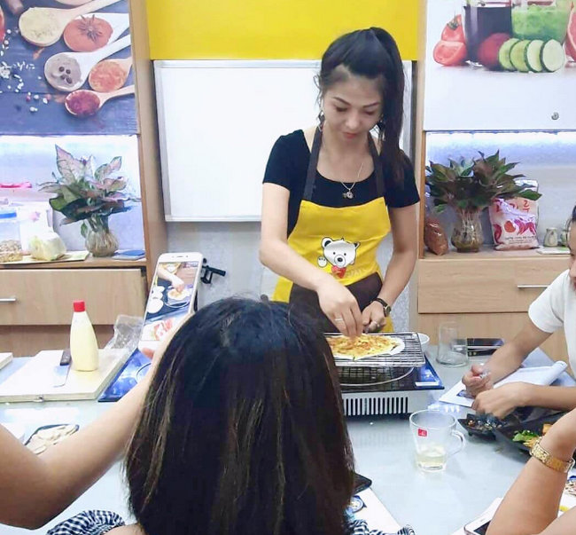 Chị Thanh Thùy cho biết nghề đầu bếp đã cho mình nguồn thu nhập ổn định