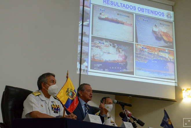 Quân đội Ecuador thông báo về những hành động bất thường của tàu cá Trung Quốc.
