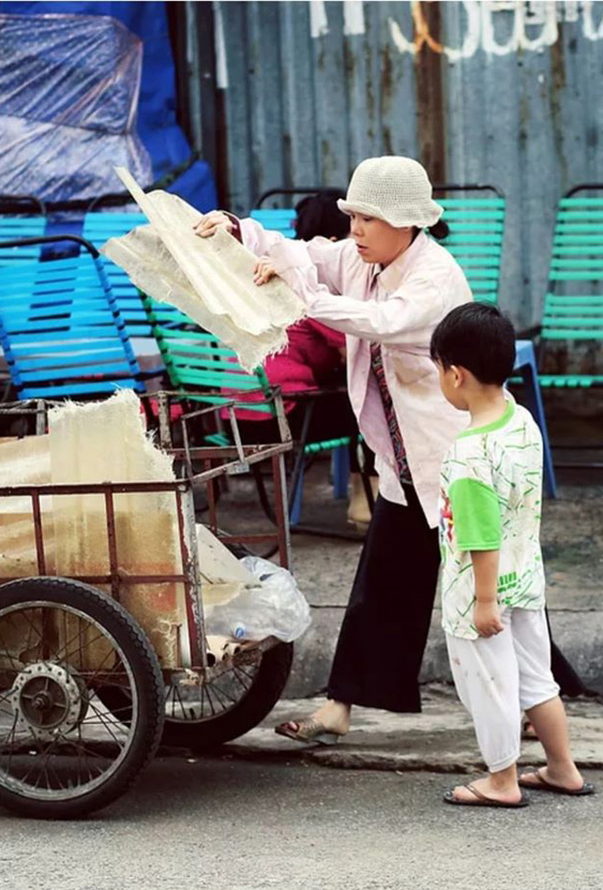 Khán giả yêu quý Việt Hương qua những vai diễn chân chất