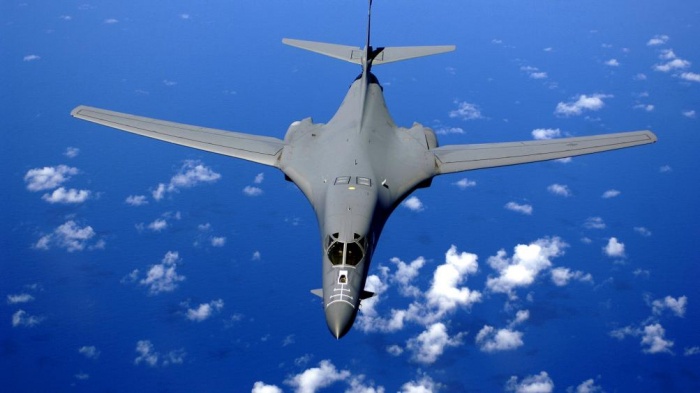 Máy bay ném bom B-1B Lancer.