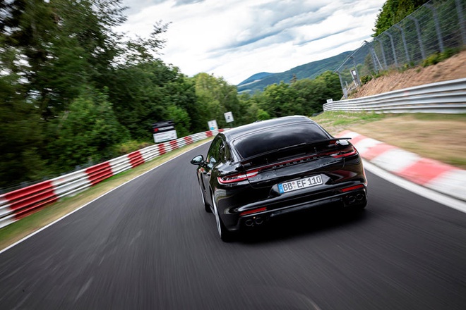 Porsche Panamera 2021 lập kỷ lục đường đua mới, đếm ngược ngày trình làng - 8