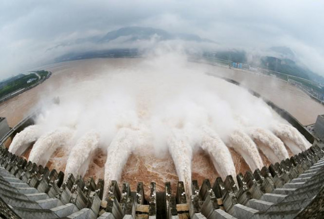 Thủy điện Trung Quốc xả lũ tác động đến mực nước sông Hồng tại Việt Nam. Ảnh minh họa TPO.
