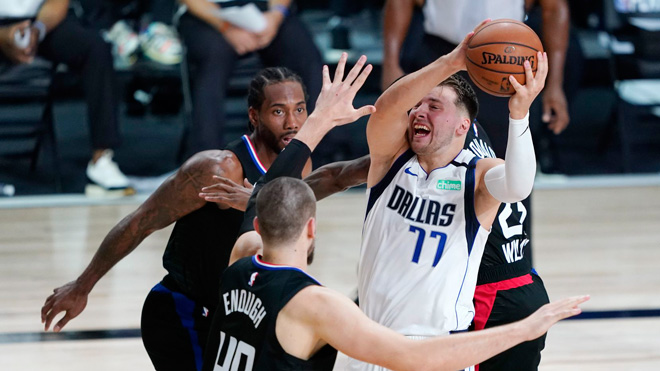 Clippers để Dallas Mavericks gỡ hòa sau lượt trận thứ hai