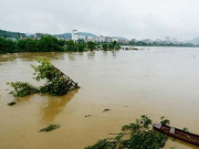 Tin tức trong ngày - Trung Quốc xả lũ xuống sông Hồng, Lào Cai, Yên Bái trực xuyên đêm, sẵn sàng ứng phó