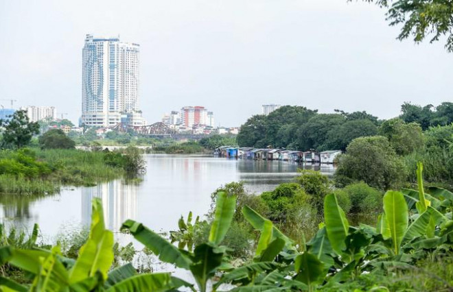 Lạ lẫm bãi giữa sông Hồng những ngày ngập sâu khi nước lũ tràn về - 3