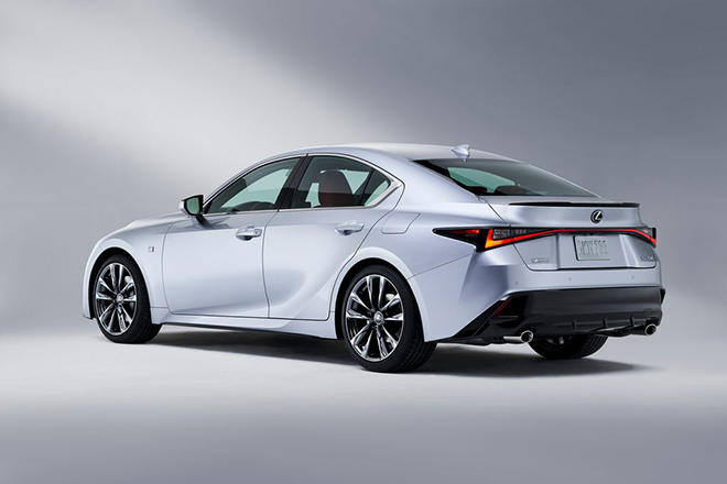 Lexus IS 2021 chào sân thị trường Việt Nam với 3 phiên bản - 7