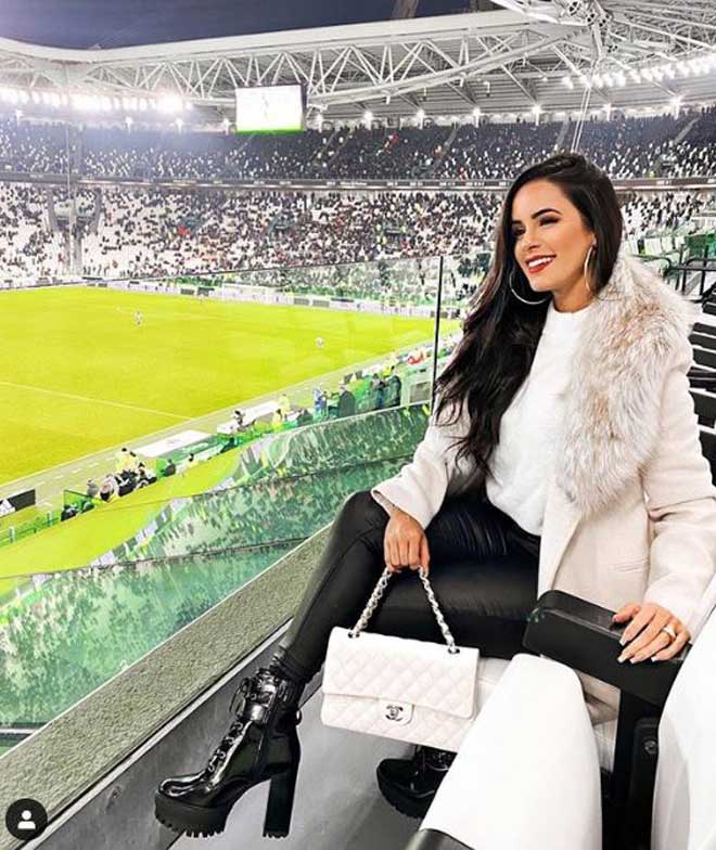 Nathalia Felix là một trong những nàng WAG (vợ và bạn gái cầu thủ) đẹp nhất Juventus nói riêng và&nbsp;bóng đá Ý nói chung