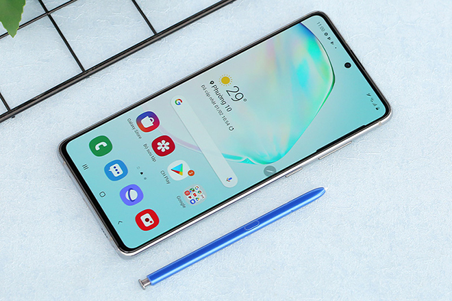 Galaxy Note 10 Lite được trợ lực với bút S Pen.