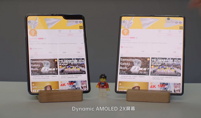 Galaxy Fold đầu tiên và Galaxy Z Fold 2.