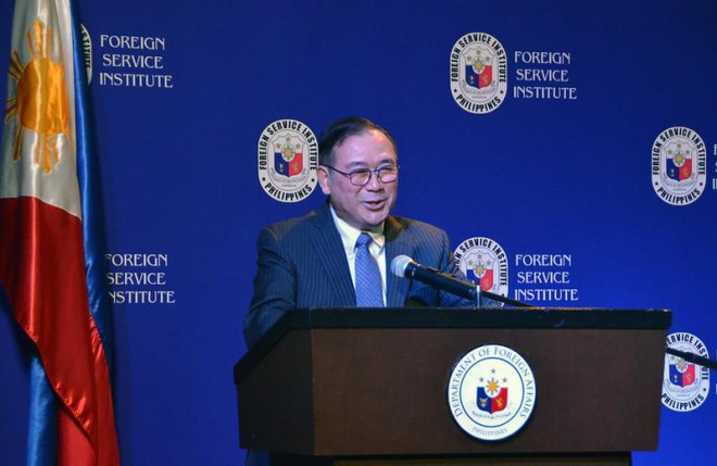 Ngoại trưởng Philippines Teodoro Locsin. Ảnh: INQUIRER