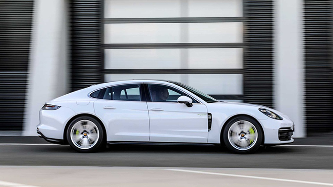 Porsche Panamera 2021 chính thức trình làng, giá từ 2,5 tỷ VND - 3