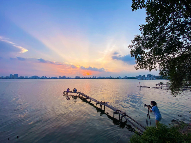 Gác lại âu lo và cùng ngắm hoàng hôn tại những địa điểm cực “chill” tại Hà Nội - 2