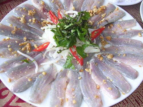 Bình Định: Thứ gỏi cá được ví như &#34;sushi&#34; phiên bản Việt, tươi rói, giòn tan, nồng nàn vị biển - 6