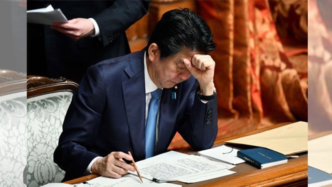 &nbsp;Thủ tướng Abe Shinzo có sức khỏe không tốt ở tuổi 65 (ảnh: Reuters)