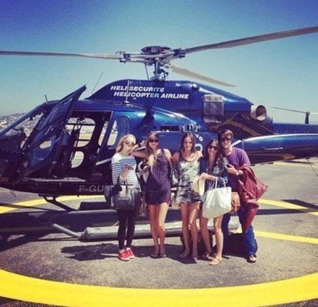 Bởi thế mà trang Instagram 'rich kids of Brazil' cũng ngập tràn hình ảnh khoang riêng của phi cơ.
