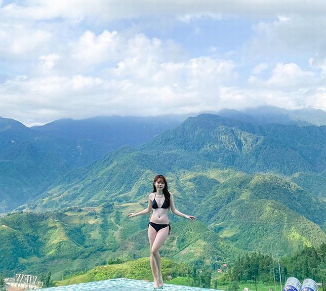 Huỳnh Anh khoe ảnh diện bikini nóng bỏng ở hồ bơi tại Sa Pa.