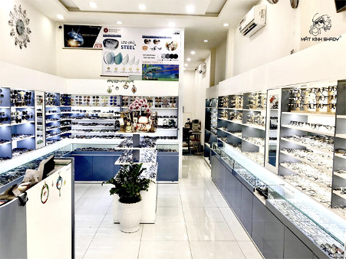 Khám phá cửa hàng mắt kính uy tín chất lượng tại Sài Gòn - 1