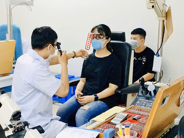 Khám phá cửa hàng mắt kính uy tín chất lượng tại Sài Gòn - 4