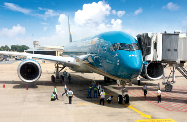 Trong 6 tháng đầu năm, Vietnam Airlines lỗ sau thuế 6.678 tỉ đồng