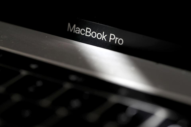 Bí mật iPhone 12 đang ẩn bên trong MacBook Pro cấp tiến - 1