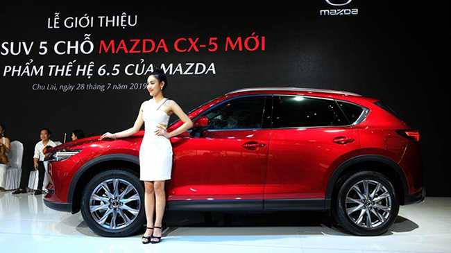 Mazda CX-5 2.5 AWD tiêu thụ nhiên liệu 7,44 lít/ 100 km đường hỗn hợp. Xe hiện có giá bán tại Việt Nam từ 1,049 tỷ đồng
