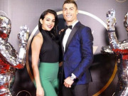 Bóng đá - Ronaldo và bạn gái gặp sự cố ngượng ngùng, CR7 báo tin vui cho triệu fan