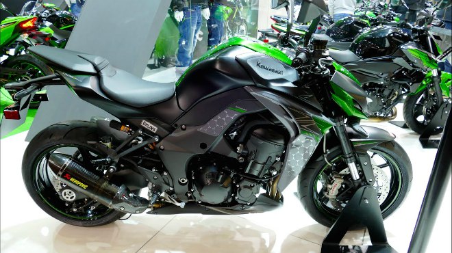 Kawasaki Z1000R ABS.