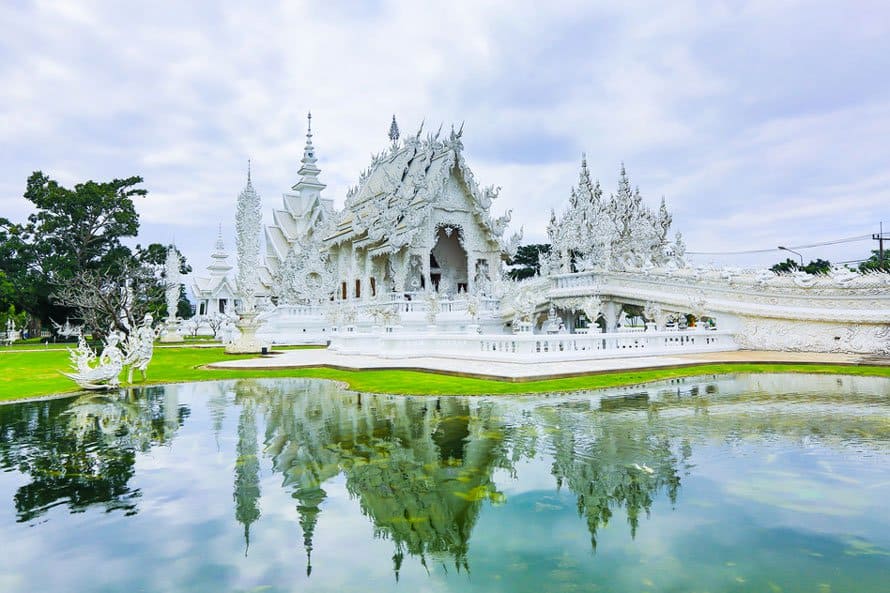 Ngôi đền kỳ lạ nhất Thái Lan, càng nhìn kỹ càng khám phá nhiều điều bất ngờ - 1