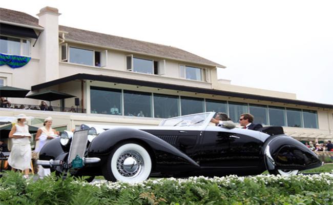 Delage D8-120 đời 1939 là một trong những mẫu xe đẹp nhất mà nước Pháp từng sản xuất. Giá của mẫu xe cổ này không dưới 2,3 triệu USD (53 tỷ đồng).
