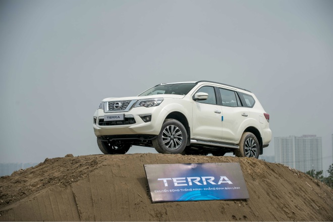 Nissan Terra.