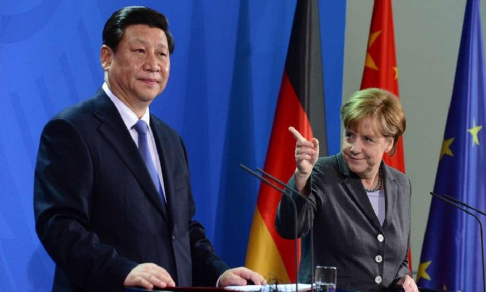 Thủ tướng Đức Angela Merkel và Chủ tịch Trung Quốc Tập Cận Bình&nbsp;trong một cuộc gặp (ảnh: CNN)
