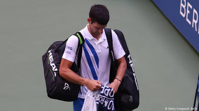 Djokovic từng kiêu ngạo bỏ qua lời khuyên của phóng viên và tại US Open 2020 anh đã phải trả giá