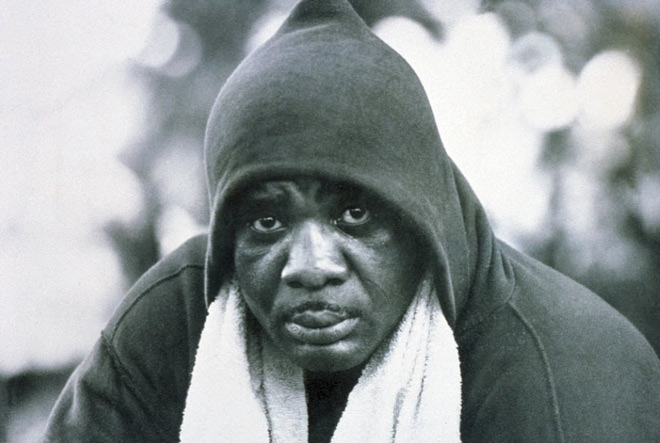 Sonny Liston (Mỹ) là một "Ông trùm" rắc rối, 19 lần bị bắt vì các tội danh liên quan tới cướp, hành hung người khác