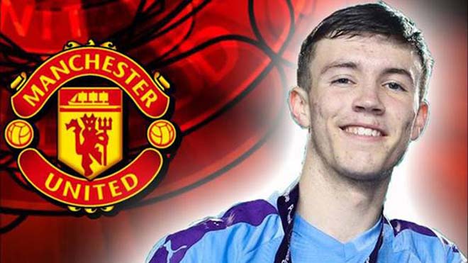 Charlie McNeill sắp từ lò đào tạo Man City, chuyển sang MU