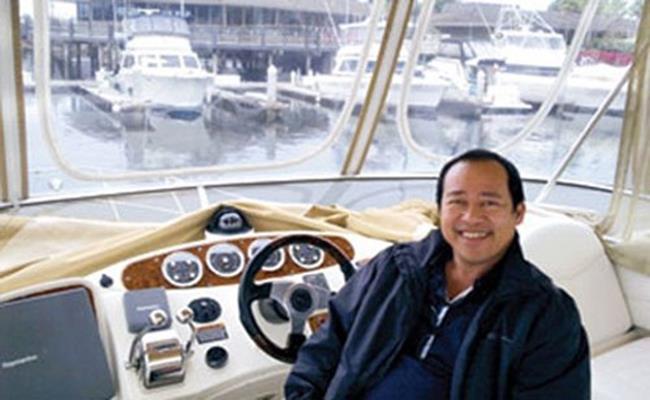 Cách đây vài năm, ông Nguyễn Minh Tuấn - tổng giám đốc Công ty CP Kềm Nghĩa, đã gây xôn xao dư luận khi đặt mua từ Mỹ 3 chiếc du thuyền, trong đó có một chiếc mua giúp người bạn làm trong ngành ngân hàng.
