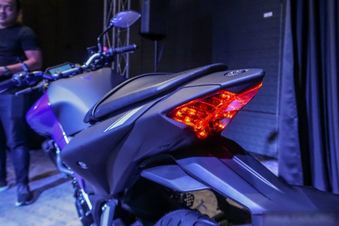 2020 Yamaha MT-25 ra mắt, kiểu chồm lỡ cực mạnh - 13