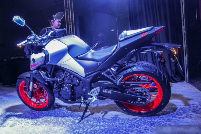 2020 Yamaha MT-25 ra mắt, kiểu chồm lỡ cực mạnh - 6