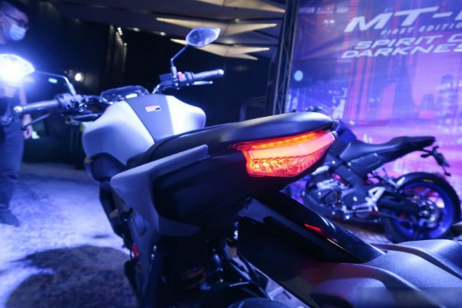 2020 Yamaha MT-15 mở rộng thị trường, so kè Honda CB150R Streetster - 12