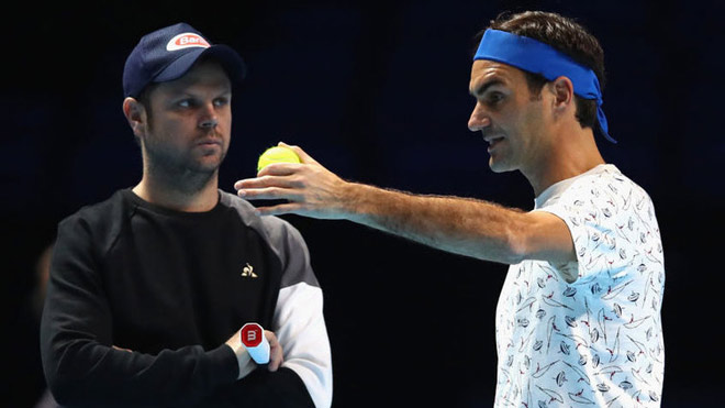 HLV Severin Luthi khẳng định Federer có thể trở lại sân tập tennis đầu tháng sau&nbsp;