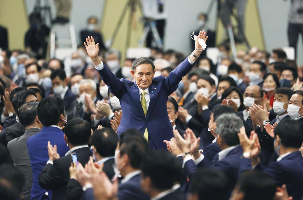 Chánh Văn phòng Nội các Yoshihide Suga – người sẽ trở thành tân Thủ tướng Nhật Bản (ảnh: CNN)