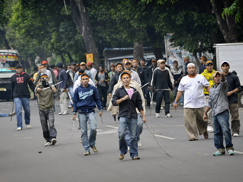 Tướng cảnh sát Indonesia muốn cho cả các băng “xã hội đen” tham gia kiểm dịch để “nâng cao nhận thức người dân” (ảnh: Straits Times)