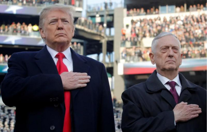Tổng thống Mỹ Donald Trump (trái) và Bộ trưởng Quốc phòng Mỹ James Mattis. Ảnh: REUTERS