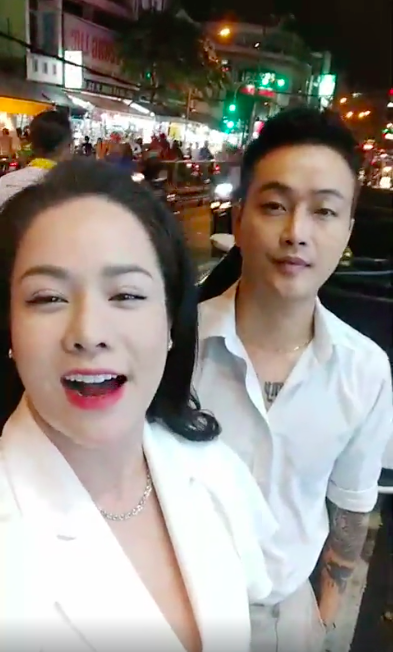 Nhật Kim Anh và TiTi thoải mái xuất hiện cùng nhau thông qua các buổi livestream trên trang cá nhân.