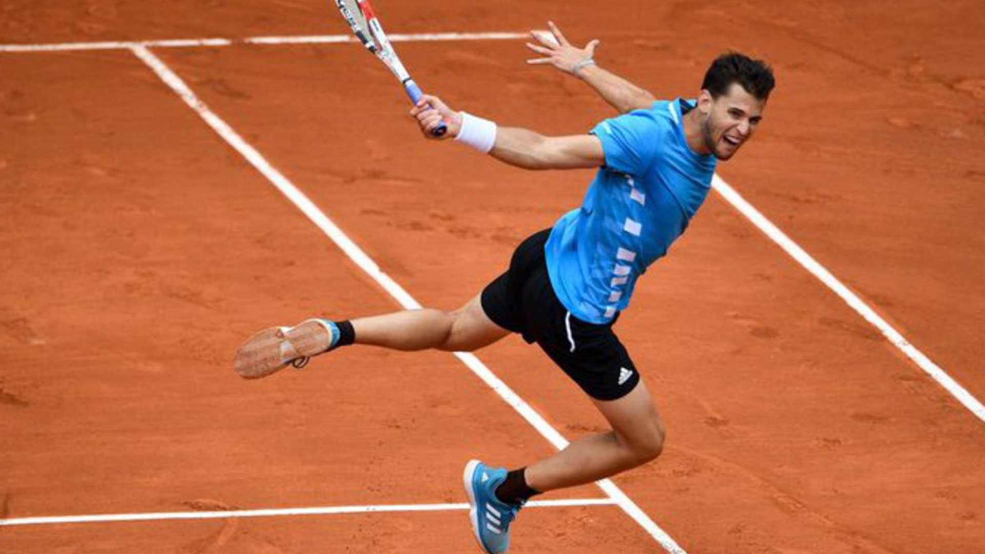 Dominic Thiem: Từ hoàng tử sân đất nện tới vương miện sân cứng - 11