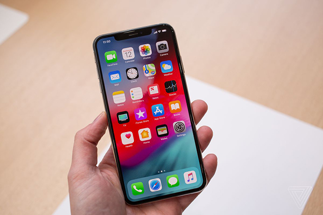 iPhone XS mang vẻ đẹp hiện đại.