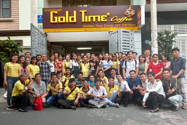 Công ty Gold Time được thành lập chủ yếu để tiến hành huy động vốn bằng hình thức lôi kéo “dụ dỗ” người dân trên khắp cả nước đóng tiền để "hưởng cổ tức hàng tháng"