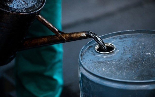 Giá dầu tăng trở lại