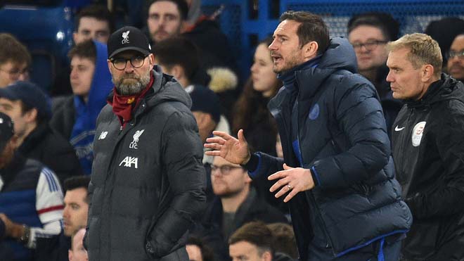 HLV Klopp và Lampard gần đây thường xuyên đấu khẩu